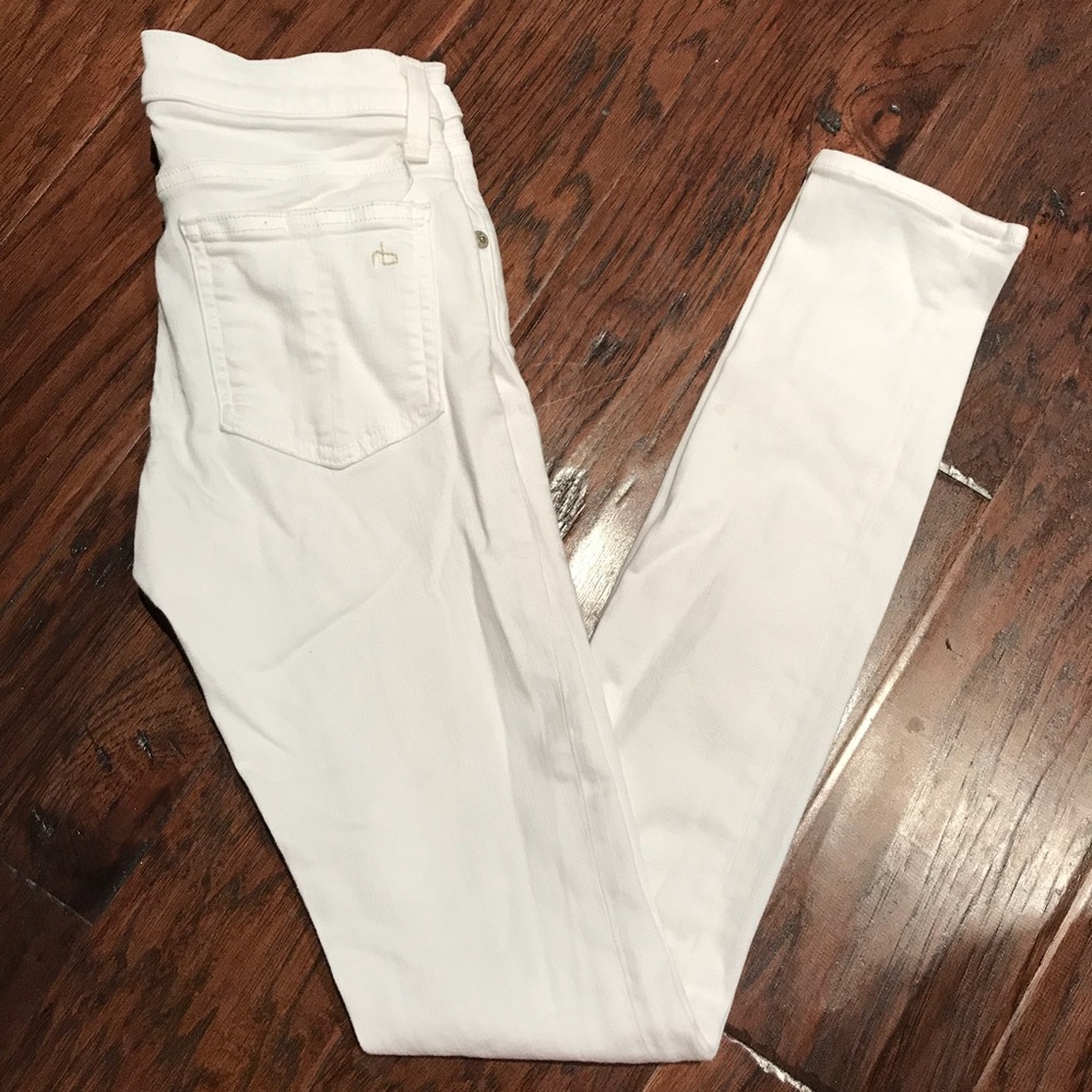 Rag and Bone skinny white jeans. Size 24